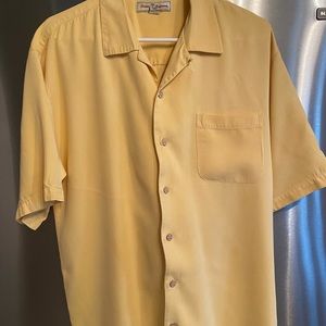 TOMMY BAHAMA MEN’S LARGE SHORT SLEEVE CASUAL SHIRT
